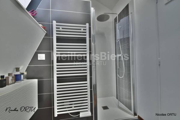 loft avec terrasse, et parking privatif 92 m² habitables à 5 minutes à pied du centre ville