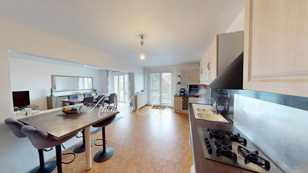 Maison 4 chambres - véranda et garage