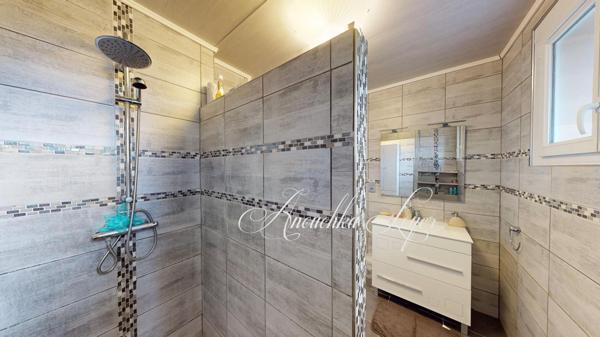 Maison 4 chambres - véranda et garage