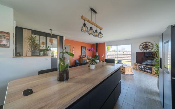 Maison à vendre    5 pièces •  Biscarrosse