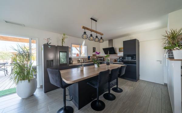 Maison à vendre    5 pièces •  Biscarrosse