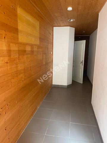 EXCLUSIVITE !Immeuble avec local commercial et un duplex dans centre ville Yssingeaux