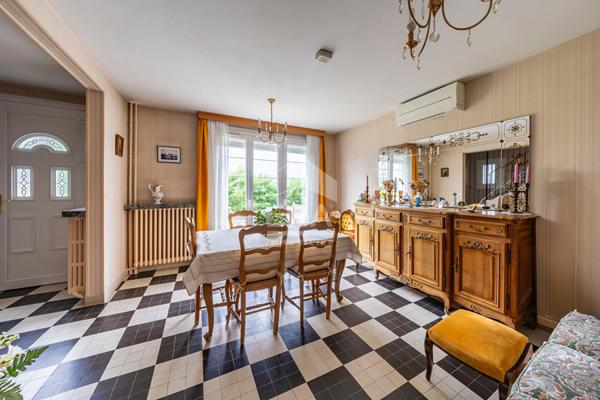 Maison Traditionnelle La Ferté Alais  5 pièce(s)