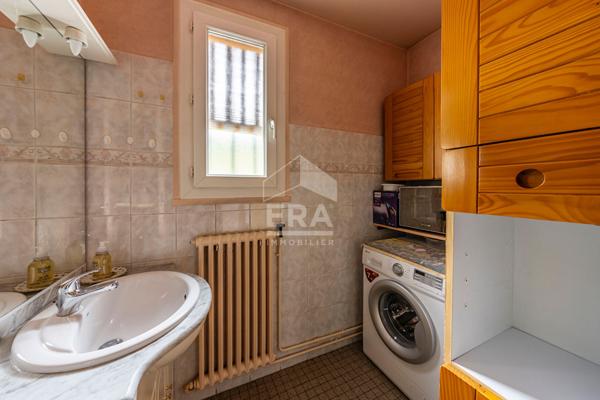 Maison Traditionnelle La Ferté Alais  5 pièce(s)