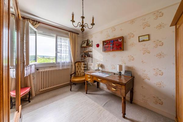 Maison Traditionnelle La Ferté Alais  5 pièce(s)