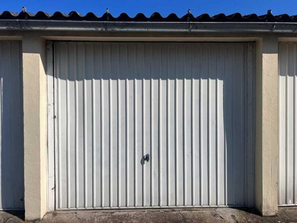 Vente / Garage / Parking