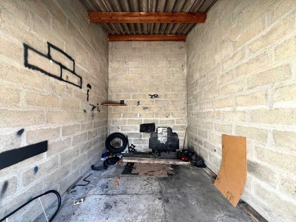 Vente / Garage / Parking