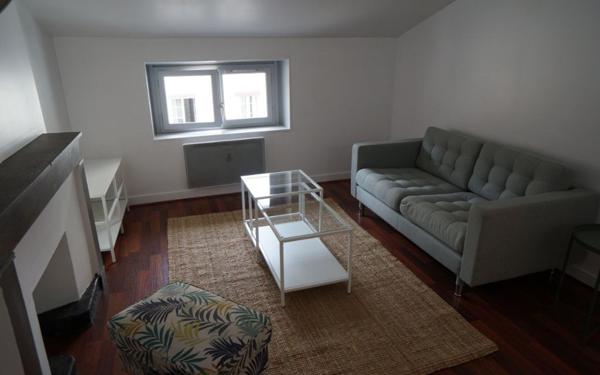 Appartement à louer    3 pièces • 43,29 m2 Lyon 2