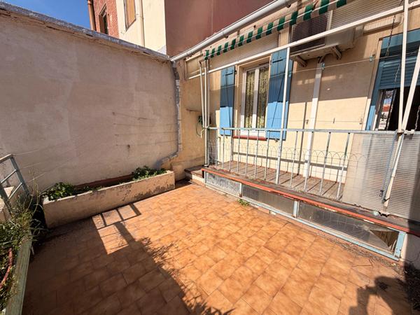 Maison de ville 5 pièces, 4 chambres, atelier et jardin