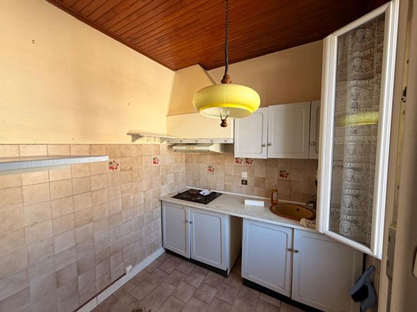 Maison de ville 5 pièces, 4 chambres, atelier et jardin