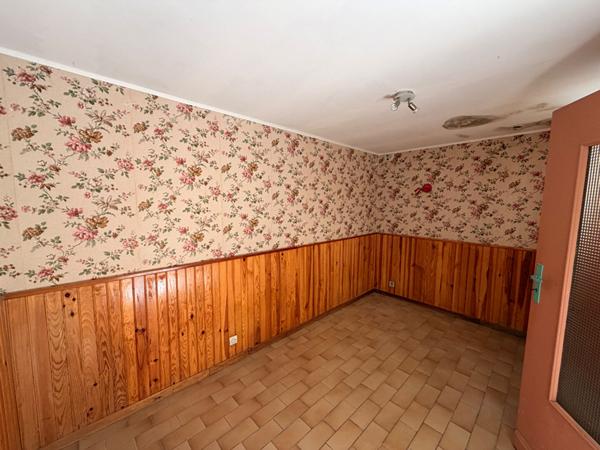 Maison de ville 5 pièces, 4 chambres, atelier et jardin