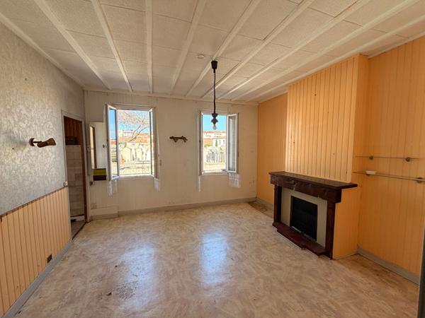 Maison de ville 5 pièces, 4 chambres, atelier et jardin