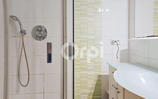 Appartement à vendre    3 pièces • 75,85 m2 Antibes