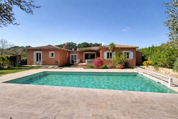 À VENDRE Maison plain-pied 137 m² à Lorgues - Piscine, Garage.