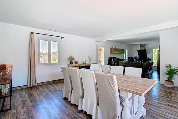 À VENDRE Maison plain-pied 137 m² à Lorgues - Piscine, Garage.