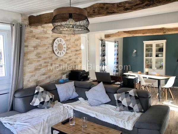 SEISSAN - Joli plain-pied rénové de 137 m2 avec gîte - 4 hectares + boxes chevaux