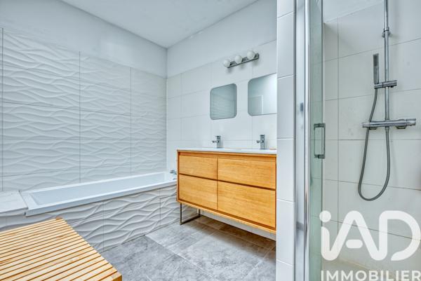 Maison à vendre 6 pièces 170 m² Camblanes-et-Meynac