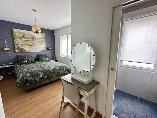 Orvault - Gaudinière : En VENTE ! Maison de 144 m² rénovée avec goût, 4 chambres, sur une parcelle de 402 m², beau jardin sans vis à vis. Maison coup de coeur !