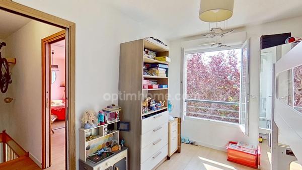 ALFORTVILLE - Duplex de 3 pièces avec balcon et jardin - 2 parking