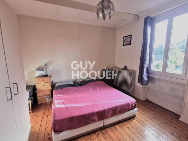 Maison de caractère avec jardin et garage