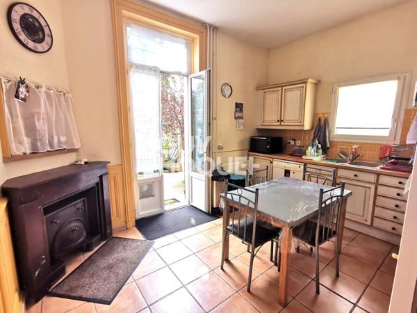 Maison de caractère avec jardin et garage