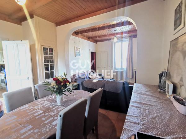 Maison de caractère avec jardin et garage