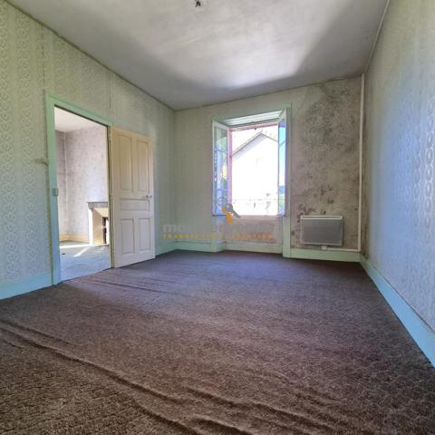 Immeuble comprenant 4 appartements