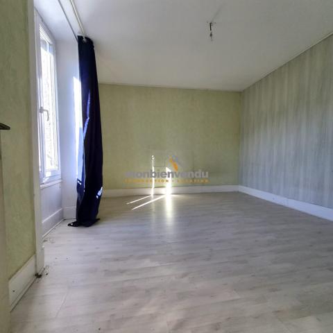Immeuble comprenant 4 appartements