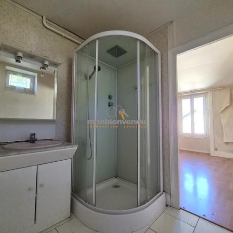 Immeuble comprenant 4 appartements