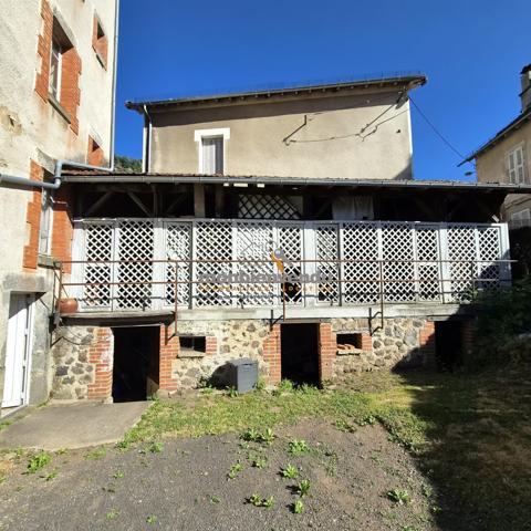 Immeuble comprenant 4 appartements