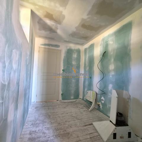 Immeuble comprenant 4 appartements