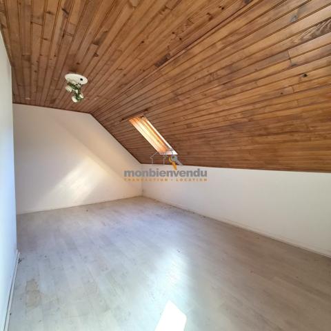 Immeuble comprenant 4 appartements