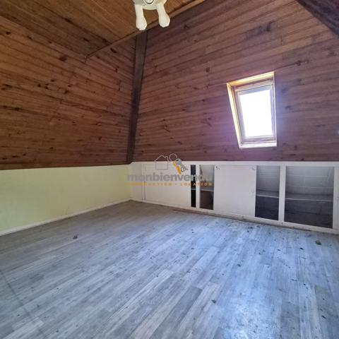 Immeuble comprenant 4 appartements
