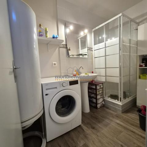 Immeuble comprenant 4 appartements