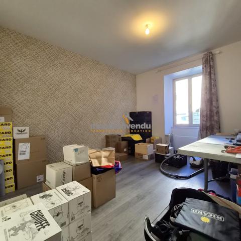 Immeuble comprenant 4 appartements