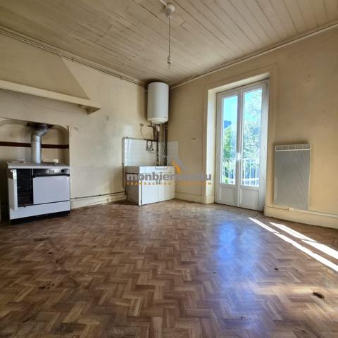 Immeuble comprenant 4 appartements