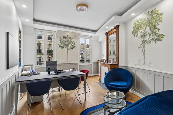 Bureaux à louer Paris 17 hôtel particulier avec jardin privatif
