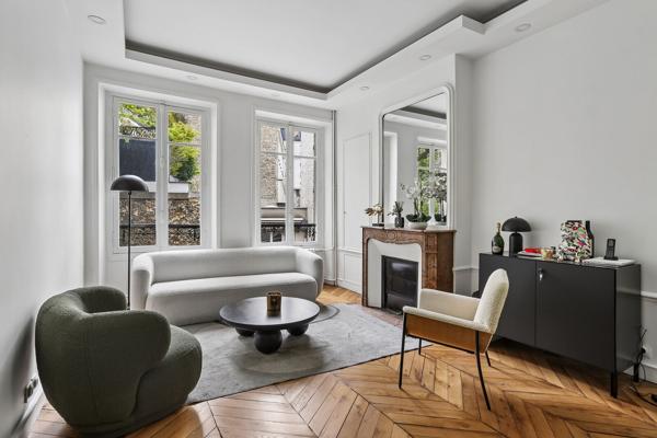 Bureaux à louer Paris 17 hôtel particulier avec jardin privatif