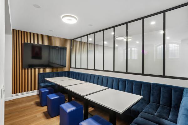 Bureaux à louer Paris 17 hôtel particulier avec jardin privatif