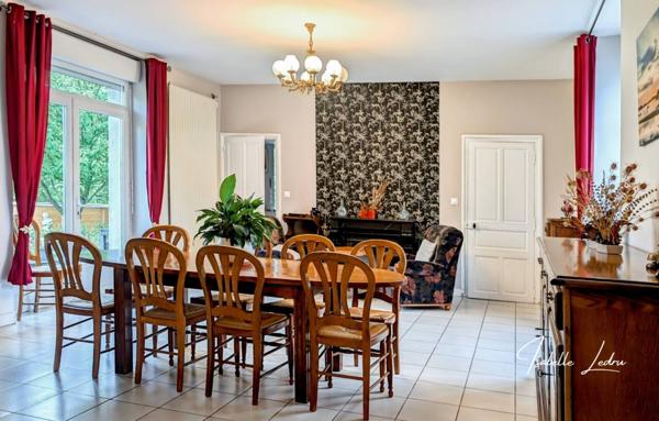 Maison à vendre 6 pièces de 188 m²