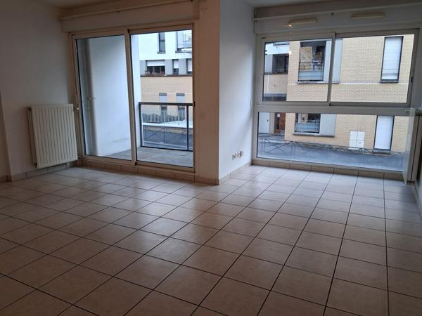 Appartement à vendre à Rennes, 3 p/2 chbres, rez-de chaussée, centre-ville/gares, 73m².
