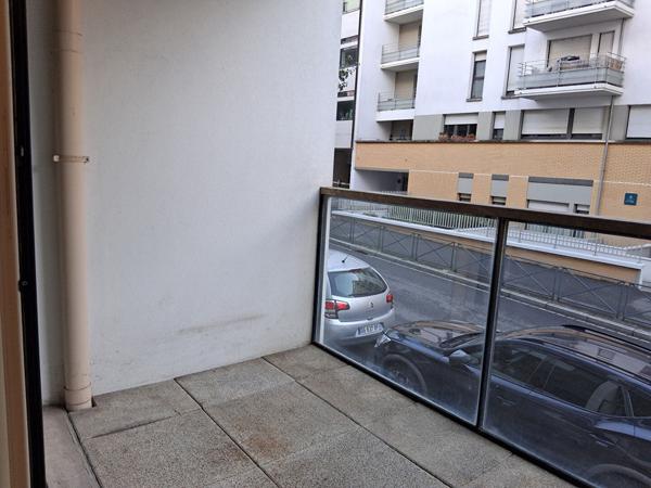 Appartement à vendre à Rennes, 3 p/2 chbres, rez-de chaussée, centre-ville/gares, 73m².