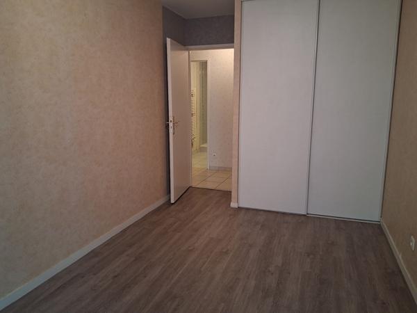 Appartement à vendre à Rennes, 3 p/2 chbres, rez-de chaussée, centre-ville/gares, 73m².