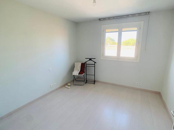 A FORS.Maison 6 pièces de 106 m2., Fors 79230