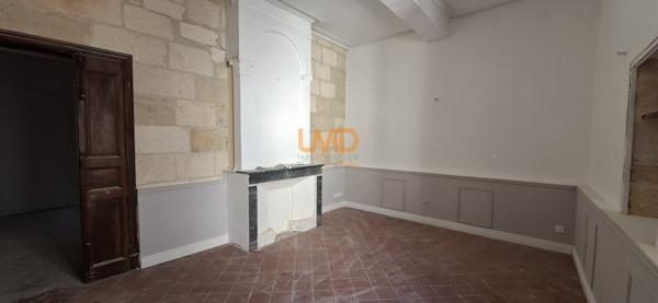 superbe appartement T3 bis coeur de ville Sommières
