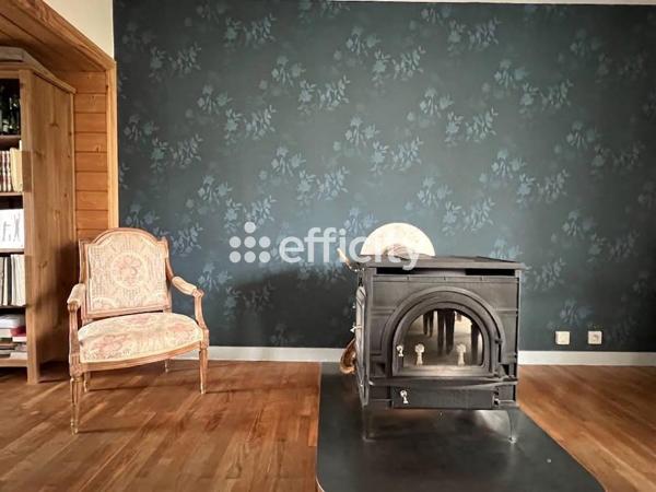Maison
         8 pièces
        - 185 m² Exclusivité 379 000 € *