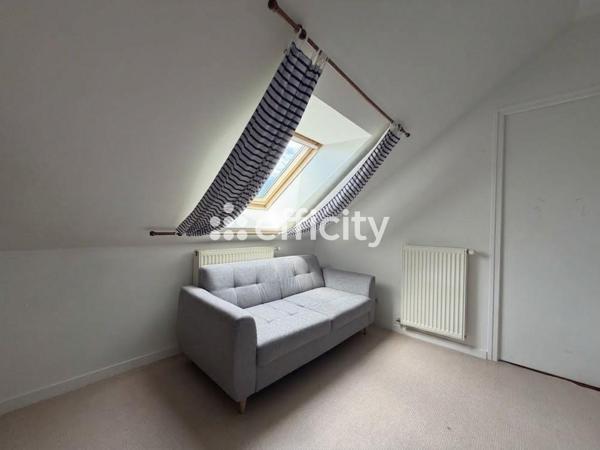 Maison
         8 pièces
        - 185 m² Exclusivité 379 000 € *