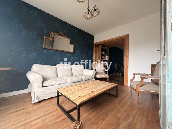 Maison
         8 pièces
        - 185 m² Exclusivité 379 000 € *