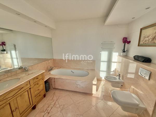 Girondine 4 chambres centre ville