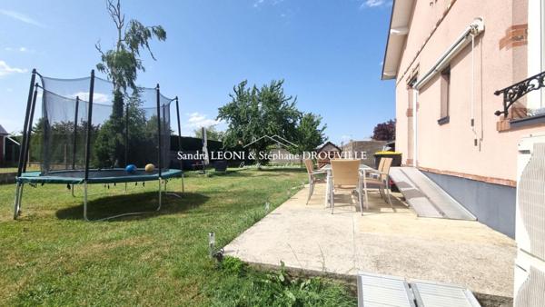 PROCHE JOUY - CHARTRES - RAVISSANTE MAISON de 100 m², 5 PIECES